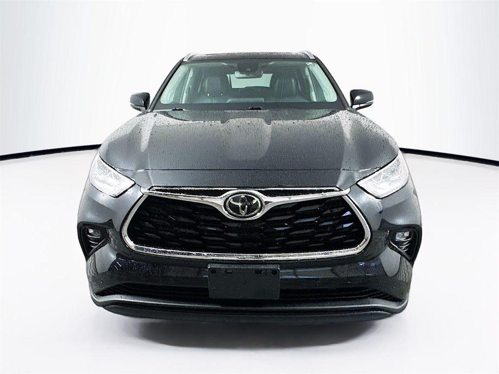 used 2020 Toyota Highlander car, priced at $25,590