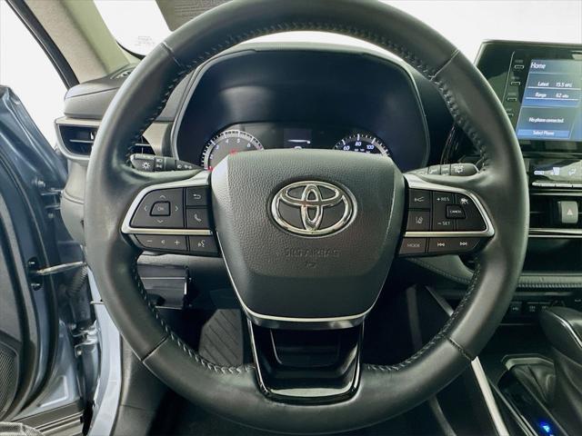 used 2020 Toyota Highlander car, priced at $32,203