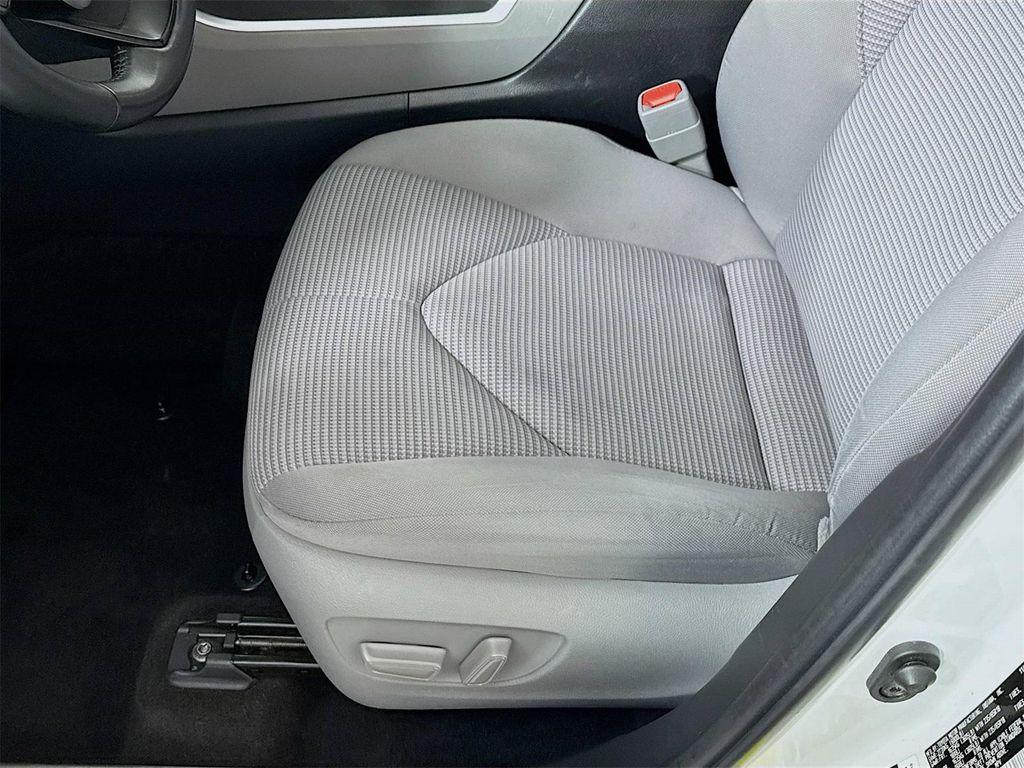 used 2023 Toyota Highlander Hybrid car, priced at $31,235