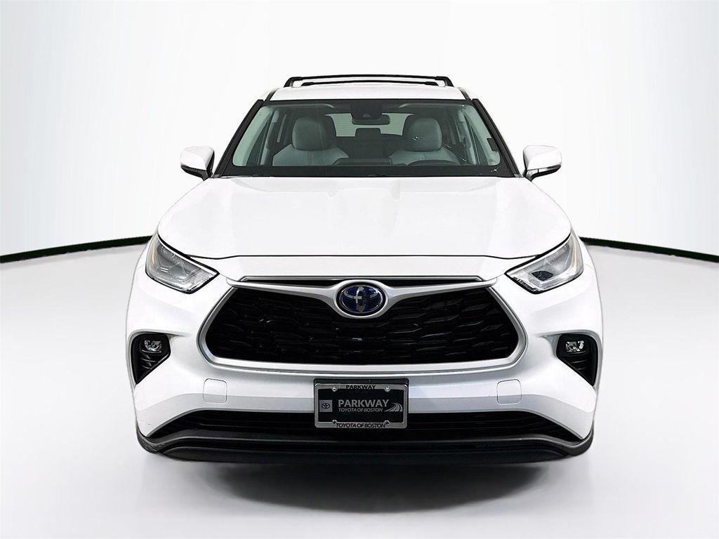 used 2023 Toyota Highlander Hybrid car, priced at $31,235