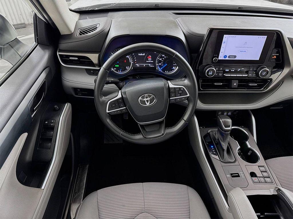 used 2023 Toyota Highlander Hybrid car, priced at $31,235