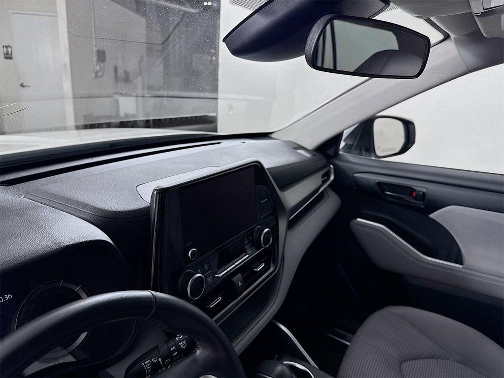 used 2023 Toyota Highlander Hybrid car, priced at $31,235