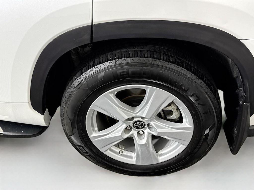 used 2023 Toyota Highlander Hybrid car, priced at $31,235