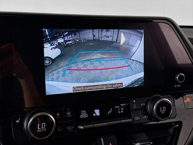 used 2023 Toyota Highlander Hybrid car, priced at $39,829