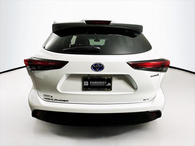 used 2023 Toyota Highlander Hybrid car, priced at $39,829