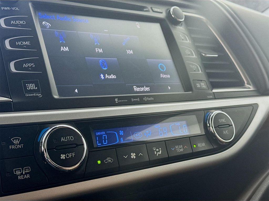 used 2019 Toyota Highlander car, priced at $25,290