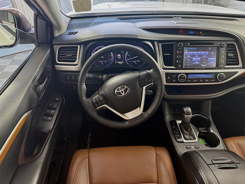 used 2019 Toyota Highlander car, priced at $25,290