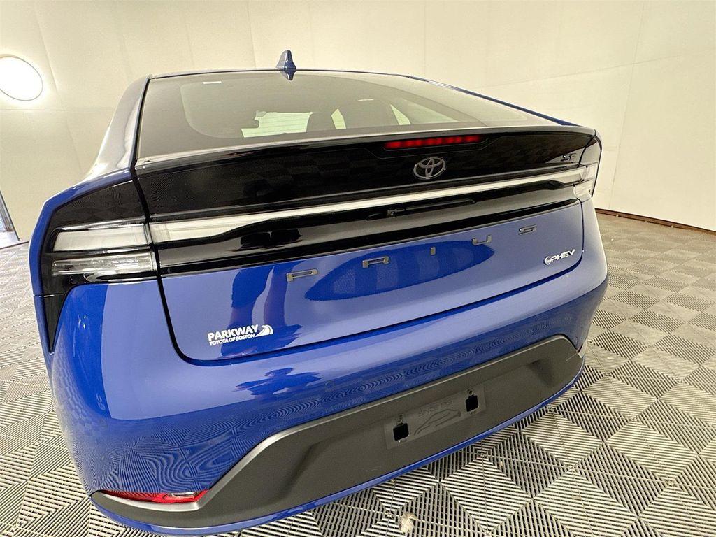 new 2025 Toyota Prius Plug-In Hybrid car, priced at $35,328