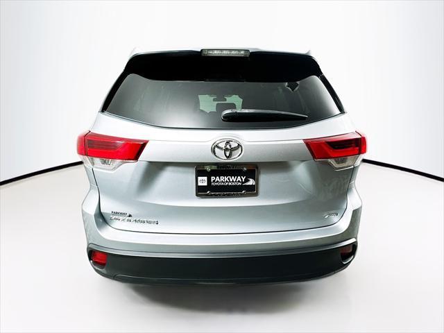 used 2019 Toyota Highlander car, priced at $27,199