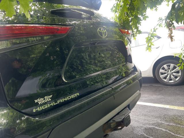 used 2020 Toyota Highlander car, priced at $30,882