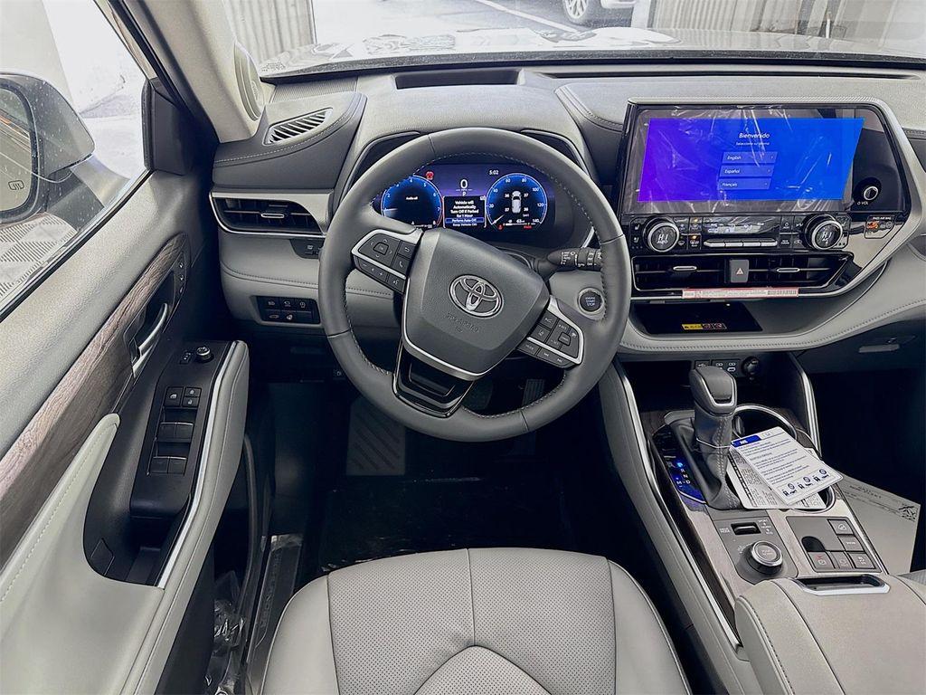 new 2026 Toyota Highlander car, priced at $55,723