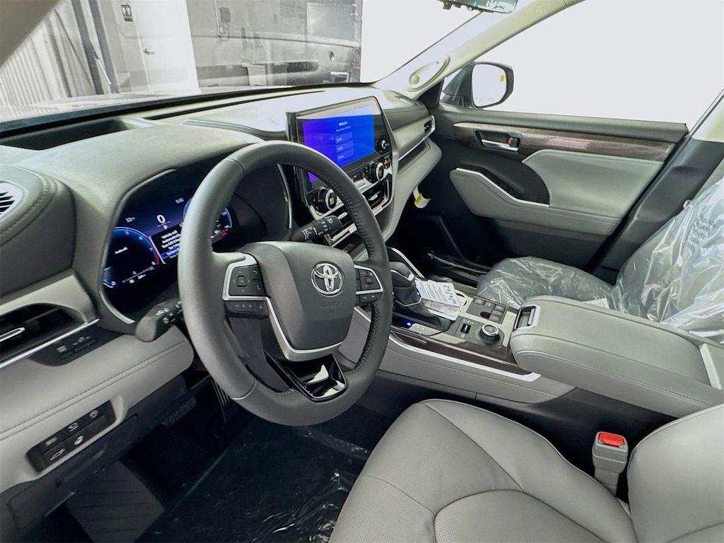new 2026 Toyota Highlander car, priced at $55,723