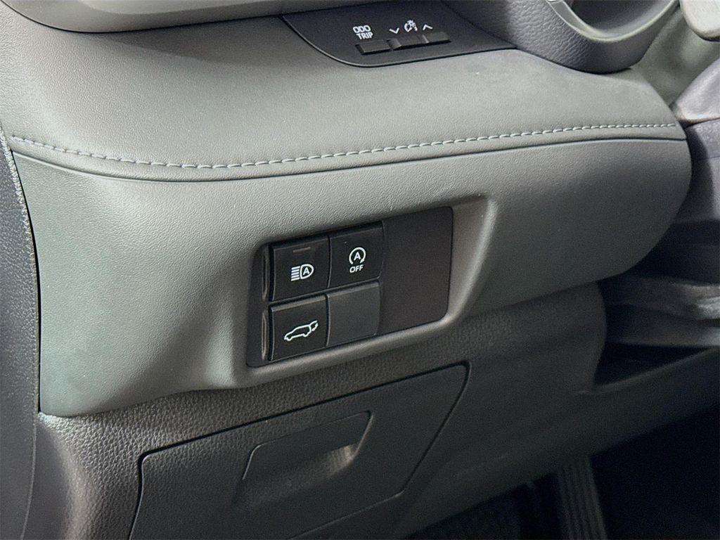 used 2023 Toyota Highlander car, priced at $41,615