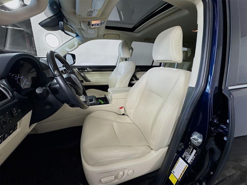used 2023 Lexus GX 460 car, priced at $53,707
