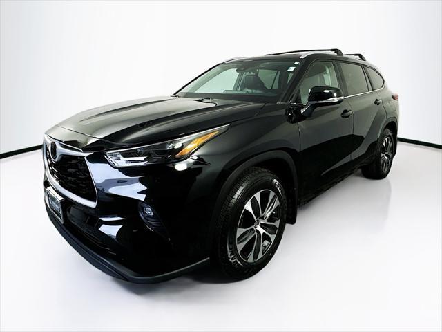 used 2023 Toyota Highlander car, priced at $39,510