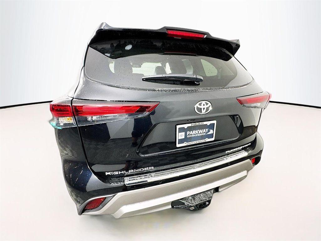 new 2025 Toyota Highlander car, priced at $56,207