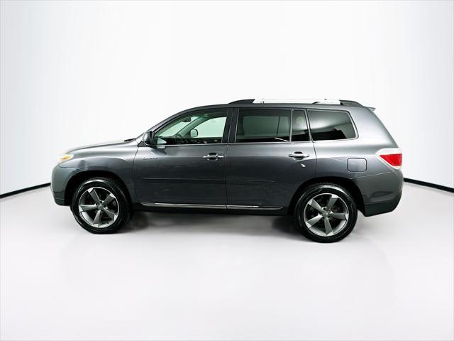 used 2011 Toyota Highlander car, priced at $11,548