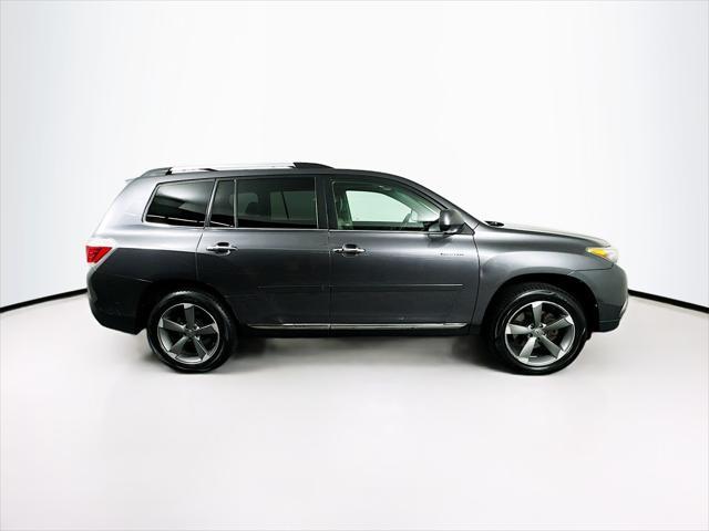 used 2011 Toyota Highlander car, priced at $11,548