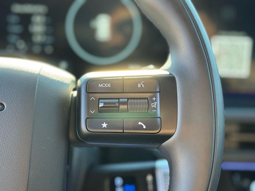 used 2025 Hyundai Santa Fe car, priced at $49,995