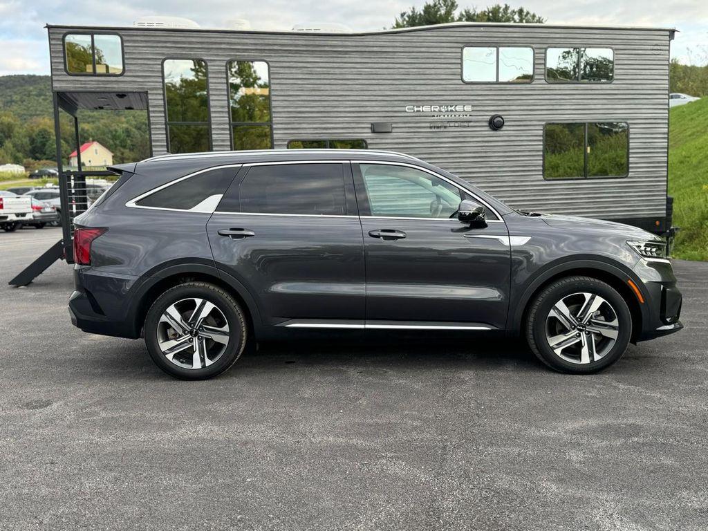 used 2023 Kia Sorento Hybrid car, priced at $36,995