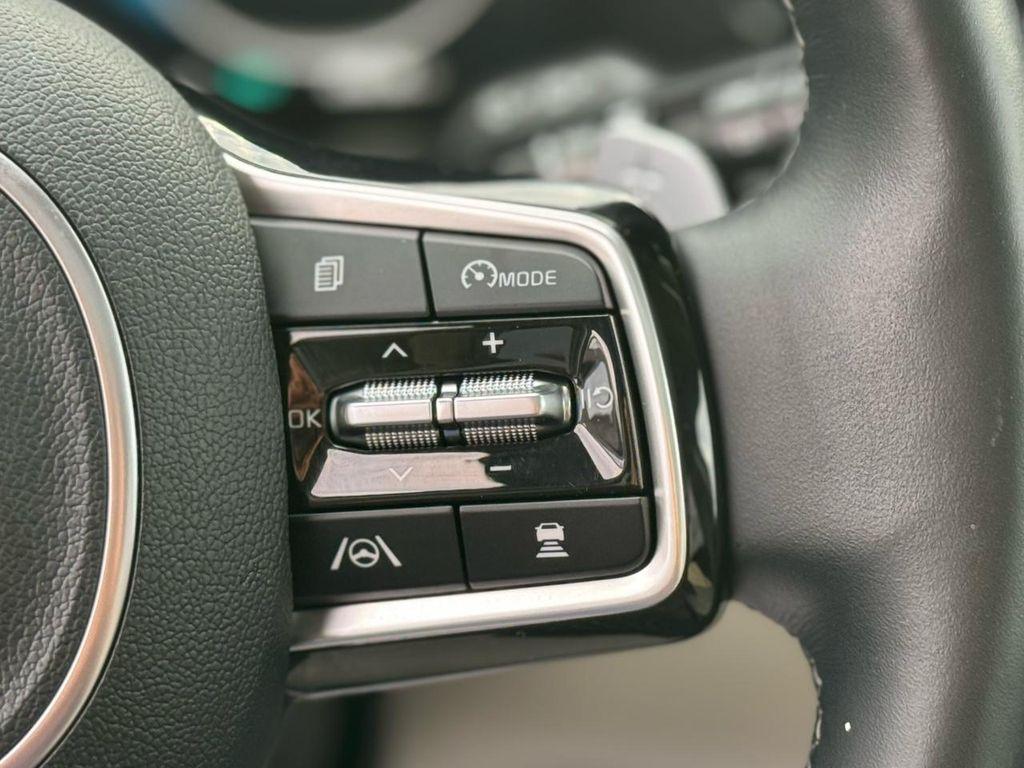 used 2023 Kia Sorento Hybrid car, priced at $36,995