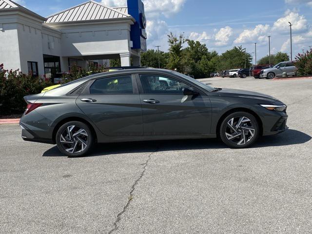 new 2025 Hyundai Elantra car, priced at $22,761