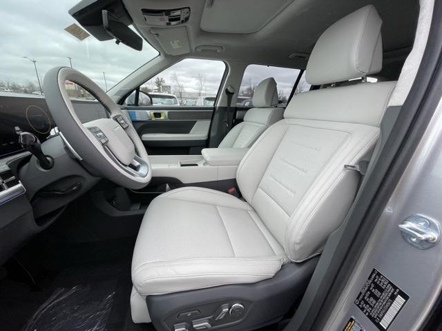 new 2025 Hyundai Santa Fe HEV car, priced at $49,759