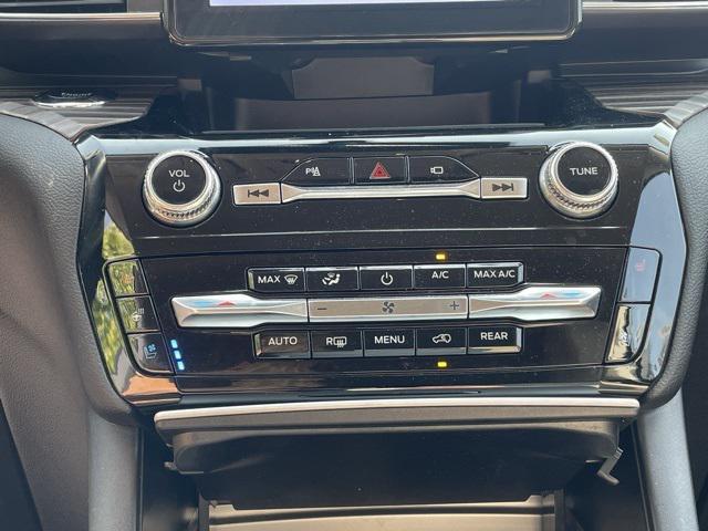 used 2023 Ford Explorer car, priced at $34,189
