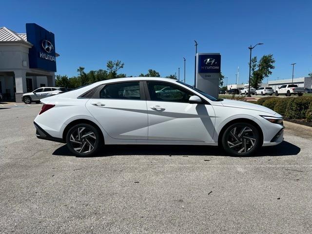 new 2024 Hyundai Elantra car, priced at $26,595