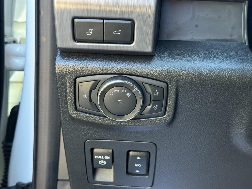 used 2020 Ford Expedition car, priced at $35,989