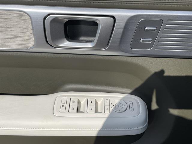 new 2025 Hyundai Santa Fe car, priced at $46,547