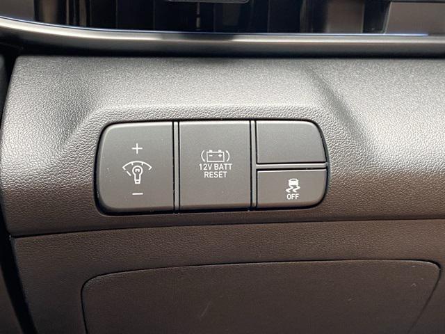 new 2025 Hyundai ELANTRA HEV car, priced at $25,175