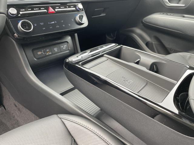 new 2025 Hyundai TUCSON Hybrid car, priced at $36,238