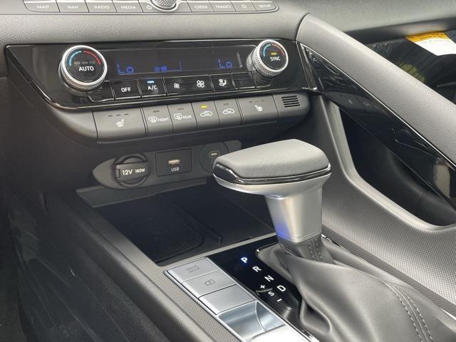 new 2025 Hyundai Elantra car, priced at $25,616