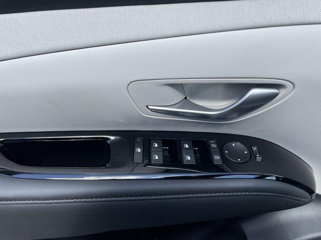 new 2025 Hyundai TUCSON Hybrid car, priced at $41,854