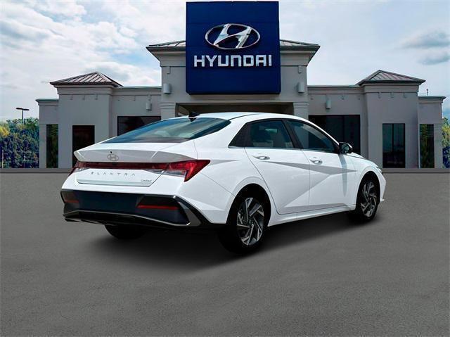 new 2024 Hyundai Elantra car, priced at $26,581