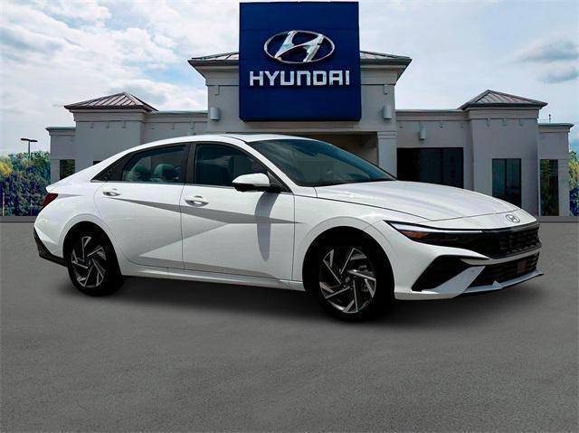 new 2024 Hyundai Elantra car, priced at $26,581