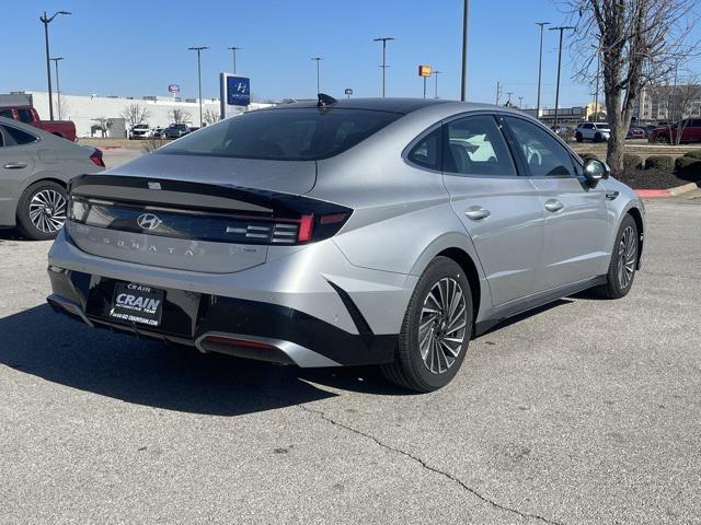 new 2024 Hyundai Sonata Hybrid car, priced at $35,179