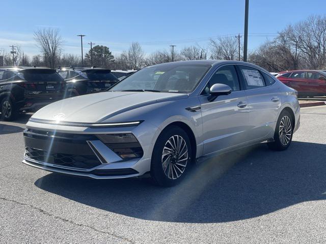 new 2024 Hyundai Sonata Hybrid car, priced at $35,179