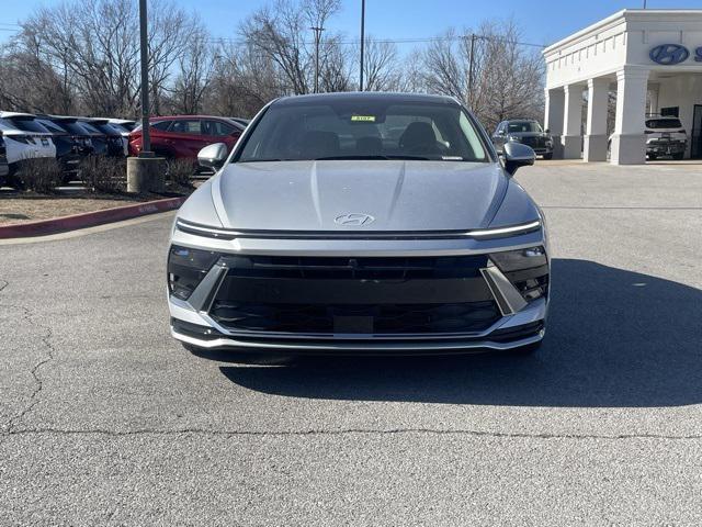 new 2024 Hyundai Sonata Hybrid car, priced at $35,179