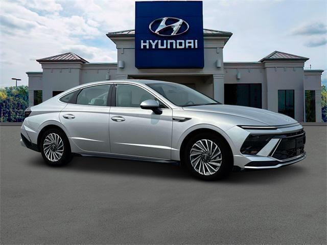 new 2024 Hyundai Sonata Hybrid car, priced at $36,179