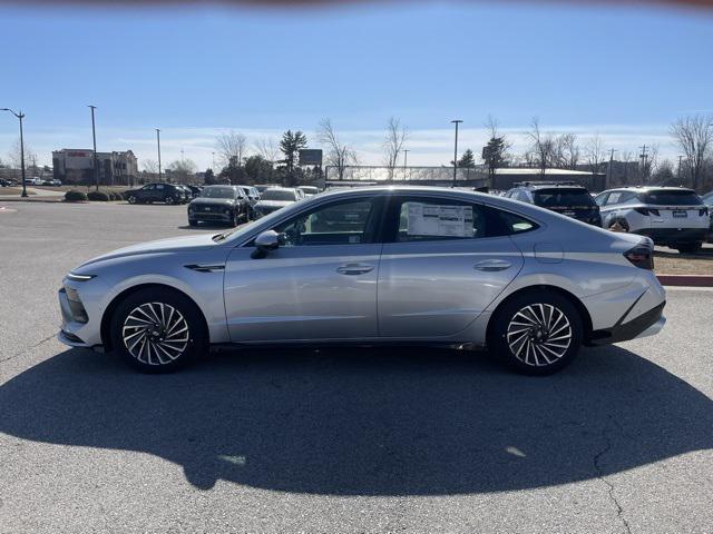 new 2024 Hyundai Sonata Hybrid car, priced at $35,179