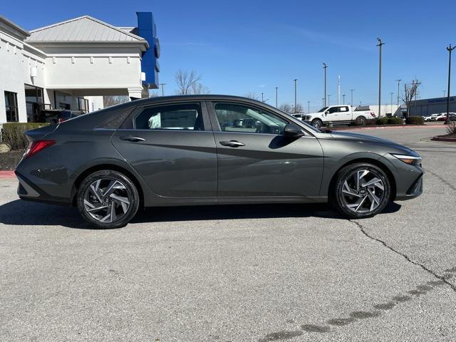 new 2025 Hyundai Elantra car, priced at $25,916