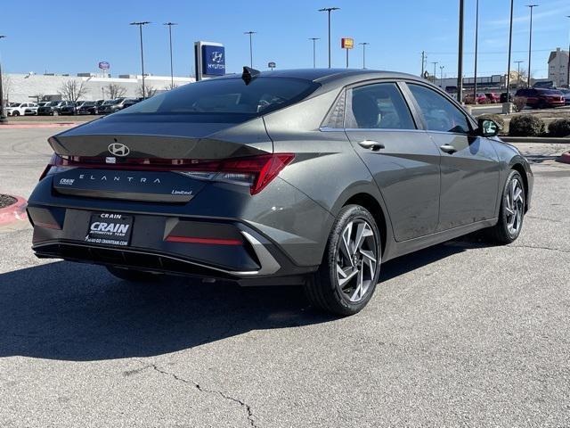 new 2025 Hyundai Elantra car, priced at $25,916