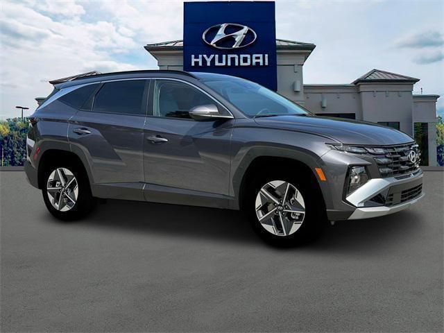 new 2025 Hyundai TUCSON Hybrid car, priced at $36,583