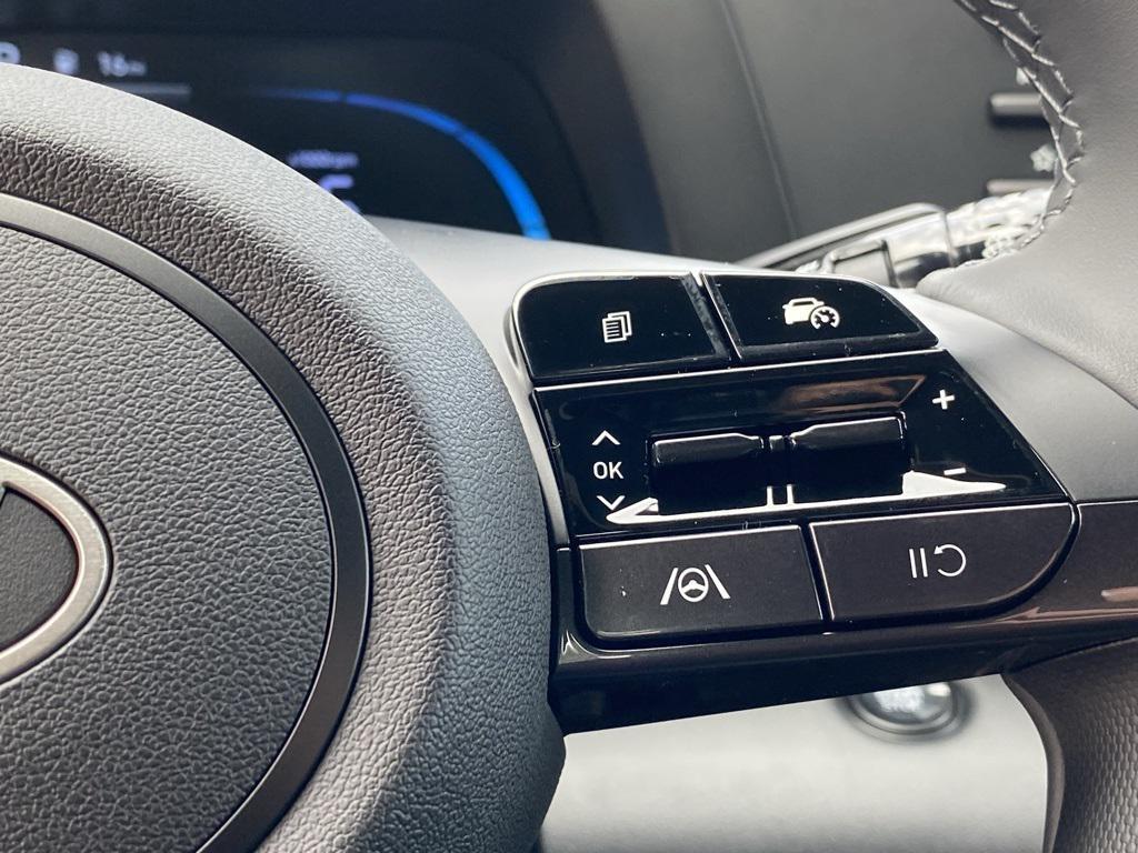 new 2025 Hyundai Elantra car, priced at $23,739