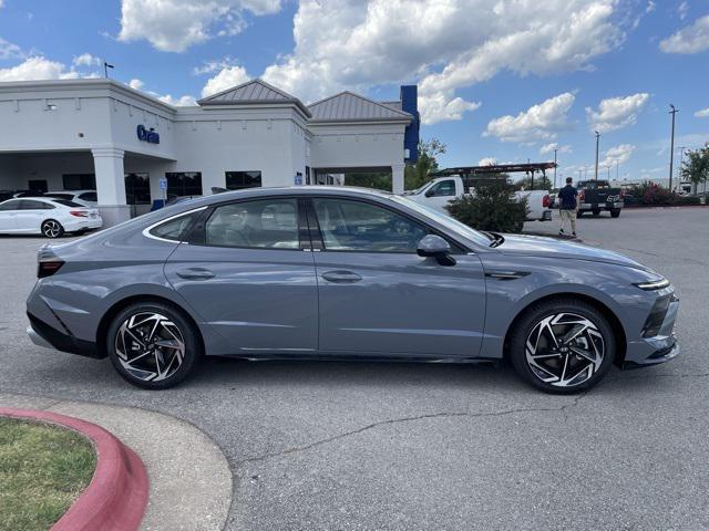 new 2024 Hyundai Sonata car, priced at $29,189