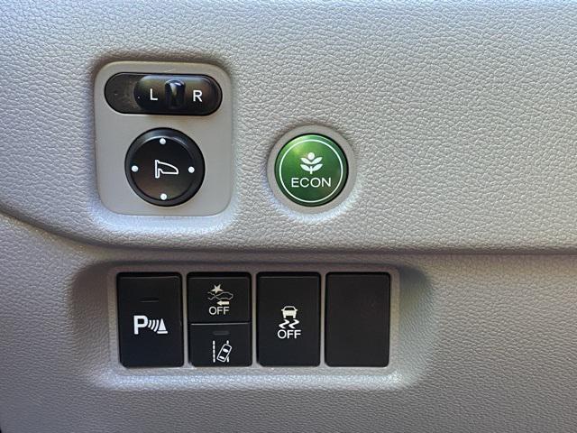 used 2021 Honda Pilot car, priced at $27,489