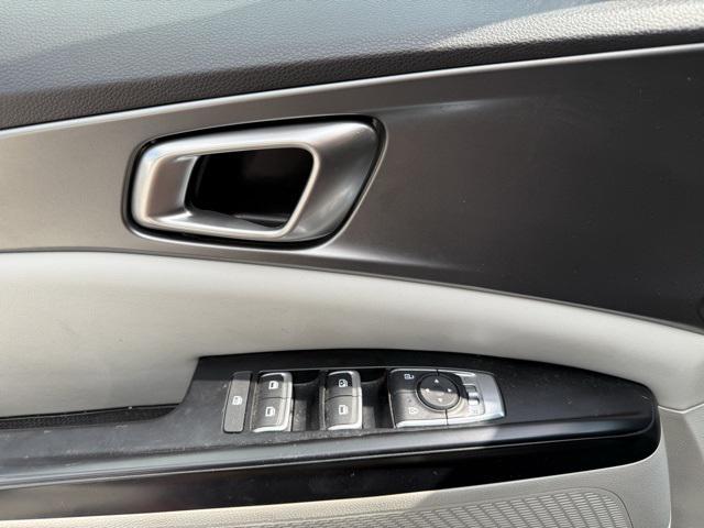 used 2024 Kia Carnival car, priced at $33,000