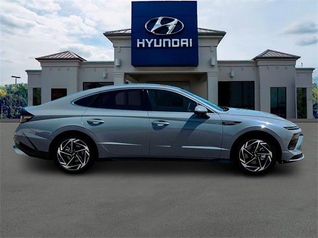 new 2024 Hyundai Sonata car, priced at $29,180